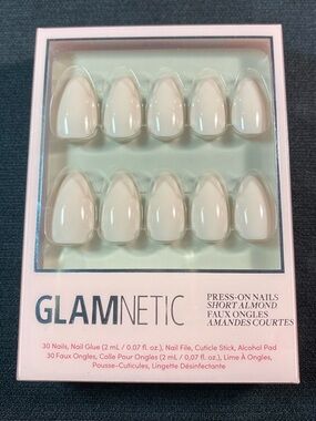 Glamnetic Ballet Pink Short Almond Press-On Nails in Nude Cream